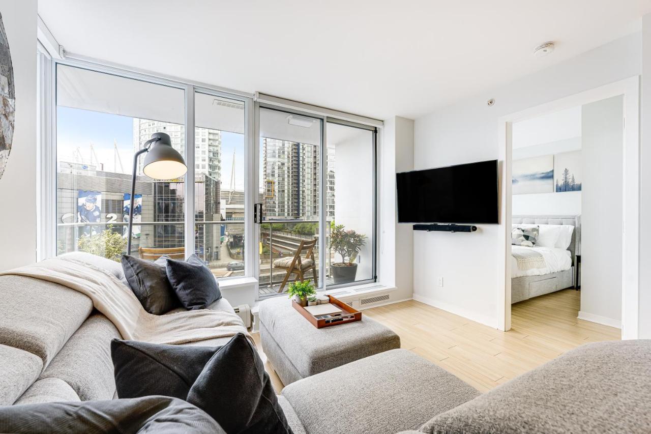 Heart Of Downtown 1 Bd Entire Condo - Pool, Gym, Parking, Office, Ac Βανκούβερ Εξωτερικό φωτογραφία