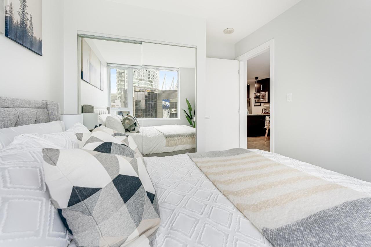 Heart Of Downtown 1 Bd Entire Condo - Pool, Gym, Parking, Office, Ac Βανκούβερ Εξωτερικό φωτογραφία